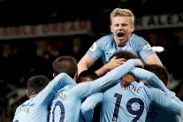 سيتي يفوز بدربي مانشستر ويكسب الأفضلية في السباق مع ليفربول