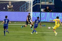 التعاون يوجه صفعة أخرى للهلال ويحرمه من صدارة الدوري السعودي