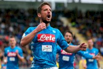 البلجيكي مرتنز يعادل رقم مارادونا مع نابولي