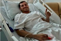 إيكر كاسياس يطمئن متابعيه من المستشفى بعد أزمة قلبية