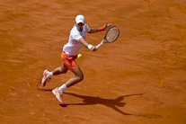 بداية دون عناء لديوكوفيتش وفوز أول لفيدرر بالملاعب الترابية منذ 2016