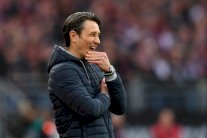 بايرن ميونيخ ينفي تقارير إقالة مدربه كوفاتش