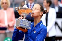 بليسكوفا تتوج بلقب دورة روما على حساب كونتا