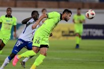 سموحة وإنبي يضمنان البقاء في الدوري المصري