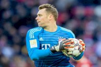 بايرن يكسب عودة نوير في نهائي كأس ألمانيا