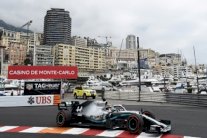 هاميلتون يهيمن على أول جولتي تجارب حرة في جائزة موناكو الكبرى