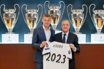 رسميا.. ريال مدريد يجدد عقد كروس حتى عام 2023