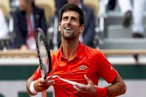 ديوكوفيتش وزفيريف إلى الدور الثالث في رولان غاروس