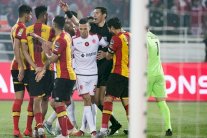 صافرة الحكم تمنح الترجي اللقب بعد انسحاب الوداد