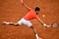 ديوكوفيتش وهاليب بسهولة إلى ربع نهائي رولان غاروس وتييم يتألق