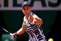 لقب السيدات بين بارتي وفوندروسوفا في أصغر نهائي كبير منذ 2008