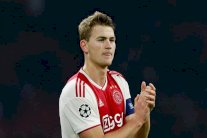 برشلونة يدخل صراعاً قوياً مع كبار أوروبا لخطف ماتياس دي ليخت