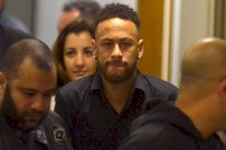 نيمار أمام الشرطة بسبب نشره صورا حميمة لمن تتهمه بالاغتصاب