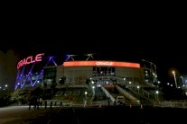 ووريرز ينتزع فرصة الوداع الأخير لأقدم ملعب في دوري المحترفين