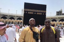 بوغبا يكشف تفاصيل مثيرة عن قصة اعتناقه الدين الإسلامي