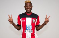 ساوثمبتون يضم الجناح المالي دجينيبو