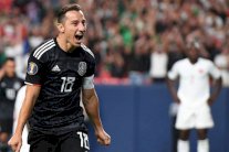 ثنائية غواردادو تقود المكسيك للفوز على كندا في الكأس الذهبية