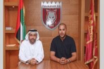 بوقرة مدربا للفجيرة وستريبل للجزيرة