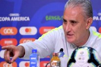 تيتي يخشى شبح ركلات الترجيح أمام البارغواي