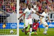 فوز ثأري كاسح لحاملي اللقب يضعهم في ربع نهائي الكأس الذهبية