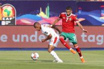 مدرب المغرب يشكو عدم منح استراحة بسبب الحرارة