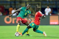 ثنائية افتتاحية للكاميرون ضد غينيا بيساو وبنين تنتزع نقطة من غانا