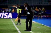 سيسيه يدعم لاعبيه قبل مواجهة حاسمة لتأهل السنغال