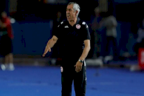 جيريس يقر بوجود مشكلة في حراسة المرمى التونسي