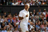 عين فيدرر على إنجاز تاريخي أمام ديوكوفيتش في نهائي ويمبلدون