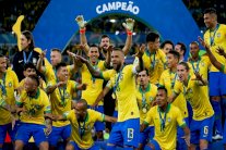 البرازيل تعاود الوصل مع اللقب في غياب نيمار وتبني للمستقبل