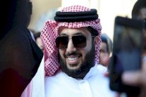 تركي آل الشيخ يفاضل بين شراء غرناطة الإسباني أو أميان الفرنسي