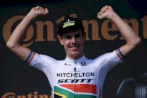 الجنوب إفريقي إيمبي بطل المرحلة التاسعة في طواف فرنسا