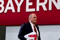 هونيس سيترك منصبه كرئيس لبايرن ميونيخ