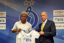 الكاميروني كلينتون نجيي من مرسيليا إلى دينامو موسكو