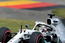 هاميلتون ينطلق من المركز الأول ونكسة لفيراري في سباق جائزة ألمانيا