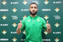 ريال بيتيس يتعاقد مع الفرنسي نبيل فقير