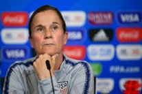 مدربة منتخب الولايات المتحدة للسيدات بطل العالم ستترك منصبها