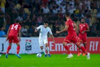 السعودية تتعثر مجددا والأردن ينتزع التعادل من الكويت