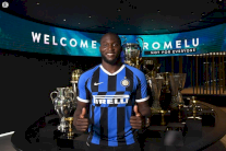 لوكاكو يتعهد إعادة إنتر 