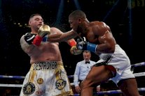 مروج منازلة الثأر بين جوشوا ورويز يدافع عن الاستضافة السعودية