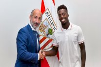 بلباو يمدد عقد إينياكي وليامس حتى 2028