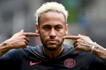 تصلب باريس سان جرمان بشأن نيمار رغم العروض المغرية