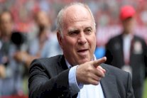 هونيس يؤكد تنحيه عن رئاسة بايرن ميونيخ