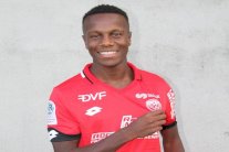 المدافع المغربي منديل إلى ديجون معارا من شالكه