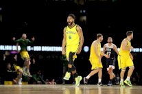 فوز تاريخي لأستراليا على الولايات المتحدة استعدادا لمونديال السلة