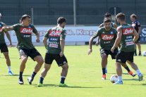 الاستقرار الفني سلاح نابولي في مواجهة المنافسين