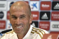 زيدان يؤكد قوة علاقته برئيس النادي فلورنتينو ببيريز