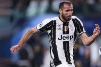 صفعة قوية ليوفنتوس بإصابة قد تبعد كييليني خمسة أشهر عن الملاعب