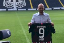 الهولندي دوست يعود الى ألمانيا للدفاع عن ألوان إينتراخت فرانكفورت