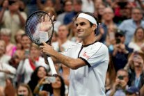 فيدرر الى الدور الثالث من فلاشينغ ميدوز رغم خسارته مجموعة